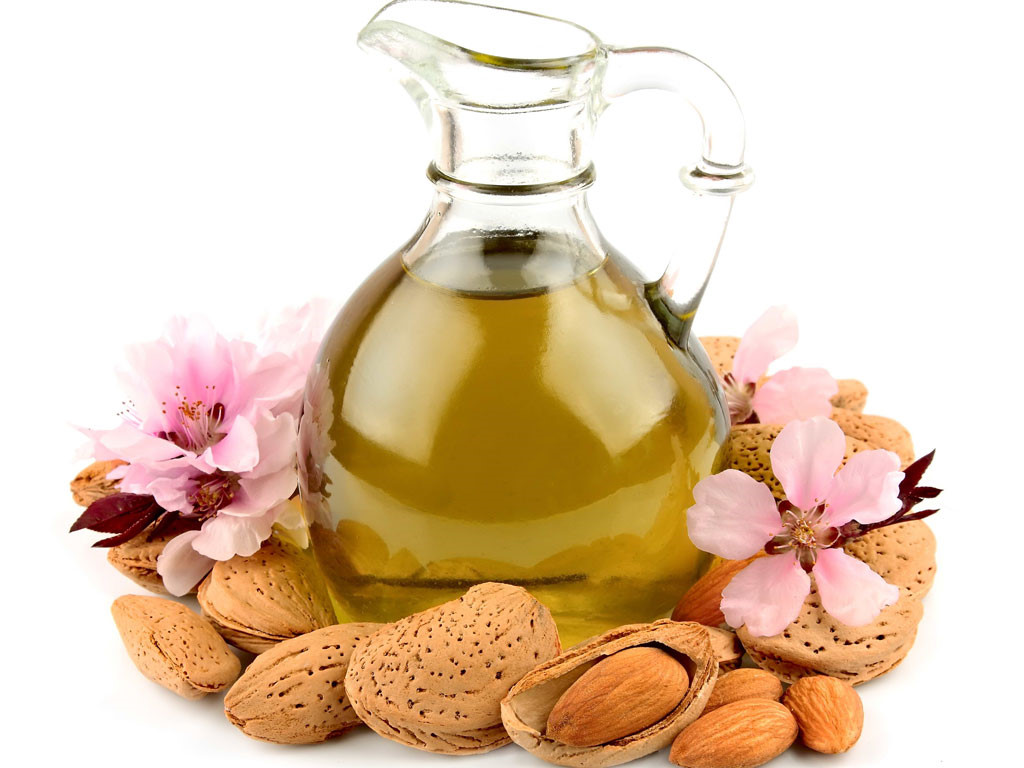 tinh dau hanh nhan nguen chat