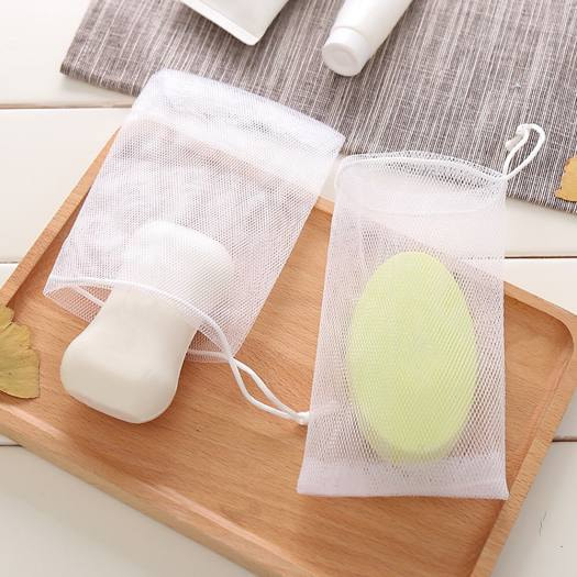 Cách bảo quản xà phòng handmade - Sử dụng túi lưới PE dùng để tạo ra một lớp bọt mịn màng giúp bạn tắm rửa sạch sẽ mà vẫn ko hại đến làn da như khi dùng soap mà ko tạo bọt.